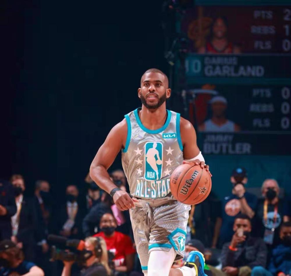 8球8助攻 8球8助攻